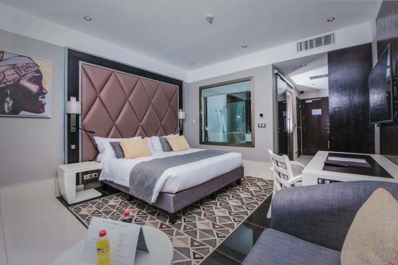 Krystal Palace Douala Extérieur photo